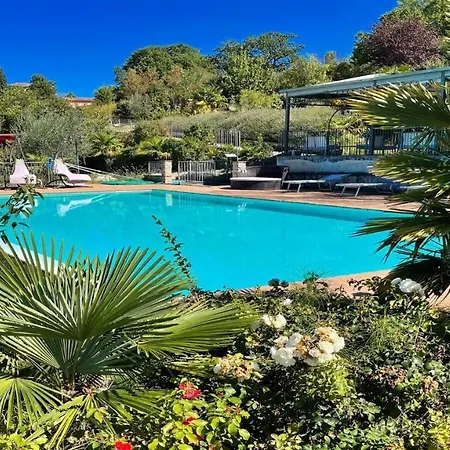 Spoleto-poolside-slps 20, Gardens, Pool, Jaccuzzi - A Fairy Tale Setting *
