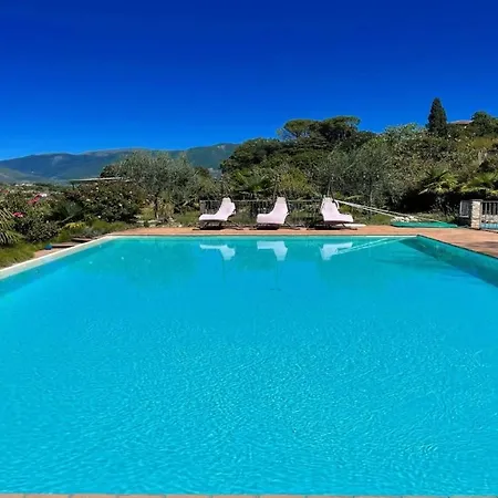 Villa Spoleto-poolside-slps 20, Gardens, Pool, Jaccuzzi - A Fairy Tale Setting