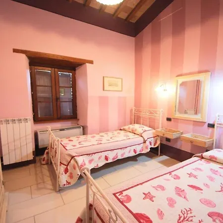Spoleto-poolside-slps 20, Gardens, Pool, Jaccuzzi - A Fairy Tale Setting * Сполето