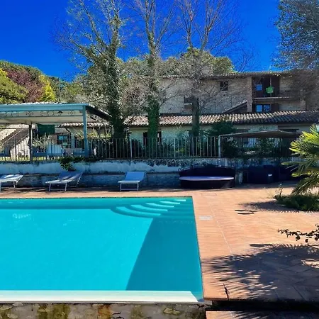 Вилла Spoleto-poolside-slps 20, Gardens, Pool, Jaccuzzi - A Fairy Tale Setting Сполето