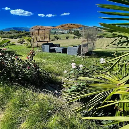 Вилла Spoleto-poolside-slps 20, Gardens, Pool, Jaccuzzi - A Fairy Tale Setting Сполето