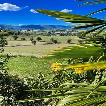 Вилла Spoleto-poolside-slps 20, Gardens, Pool, Jaccuzzi - A Fairy Tale Setting Сполето