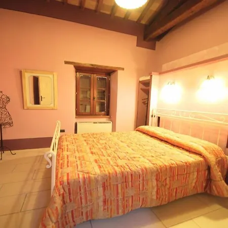 Spoleto-poolside-slps 20, Gardens, Pool, Jaccuzzi - A Fairy Tale Setting Spoleto