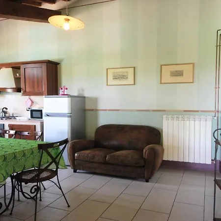 Spoleto-poolside-slps 20, Gardens, Pool, Jaccuzzi - A Fairy Tale Setting