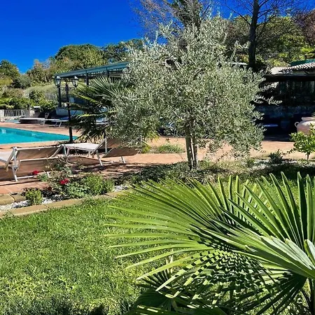 Spoleto-poolside-slps 20, Gardens, Pool, Jaccuzzi - A Fairy Tale Setting *