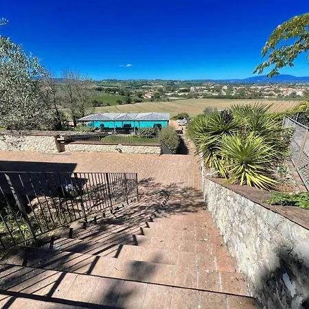 Вилла Spoleto-poolside-slps 20, Gardens, Pool, Jaccuzzi - A Fairy Tale Setting Сполето